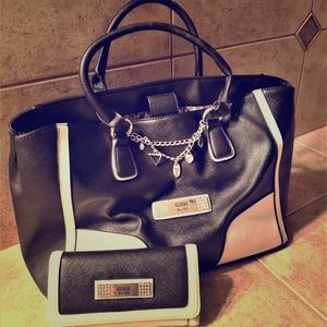 COPY - GUESS Leather Purse & Wallet